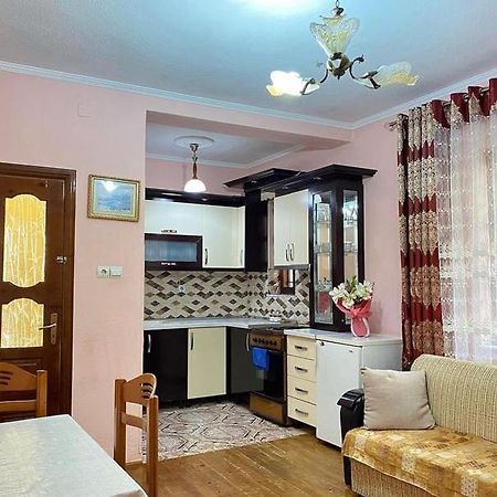 Roeli'S Guest House Pogradec Ngoại thất bức ảnh