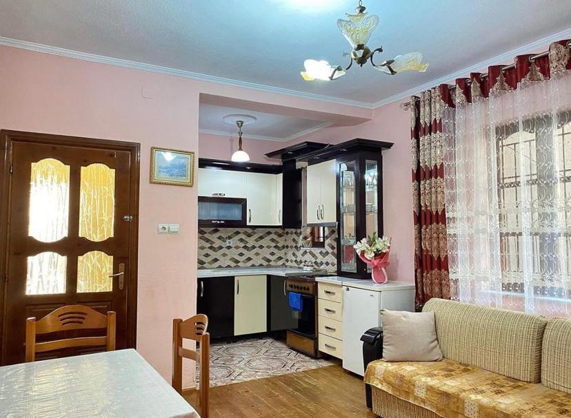 Roeli'S Guest House Pogradec Ngoại thất bức ảnh